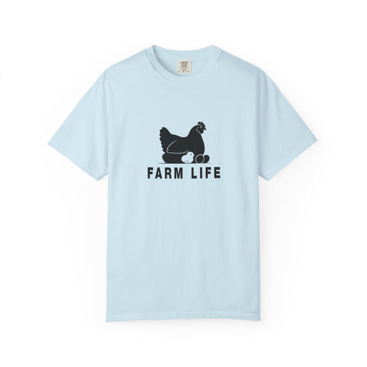 Farm Life – Minimal Chicken Graphic T-Shirt